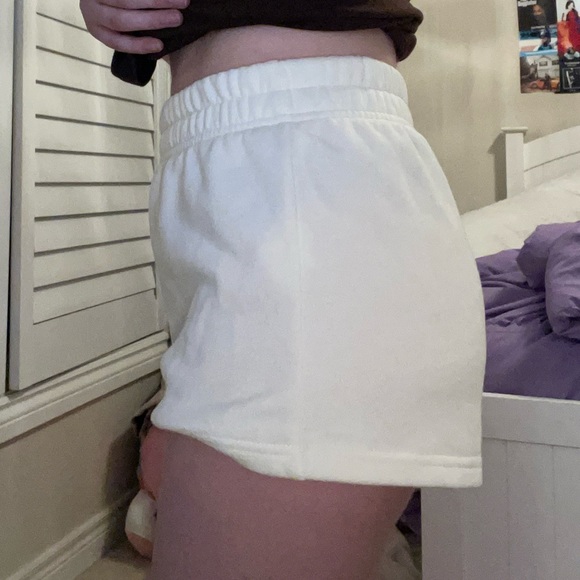 (SOLD ON INSTAGRAM‼️) SHEIN jogger shorts - Picture 3 of 4